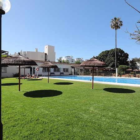 Apartamento 071 - Beachside Studio Perfect For A Family Getaway Torremolinos Exterior foto