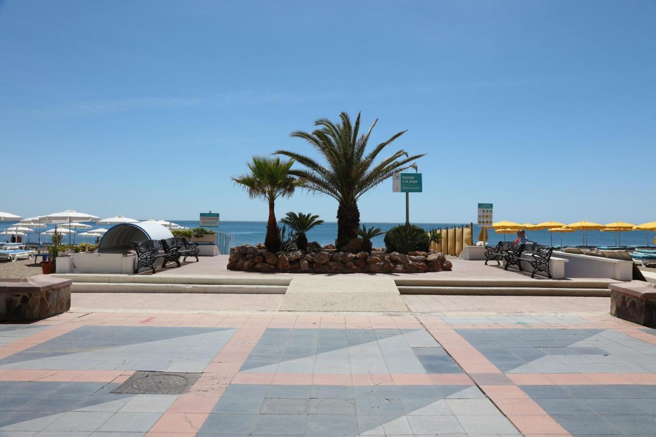 Apartamento 071 - Beachside Studio Perfect For A Family Getaway Torremolinos Exterior foto