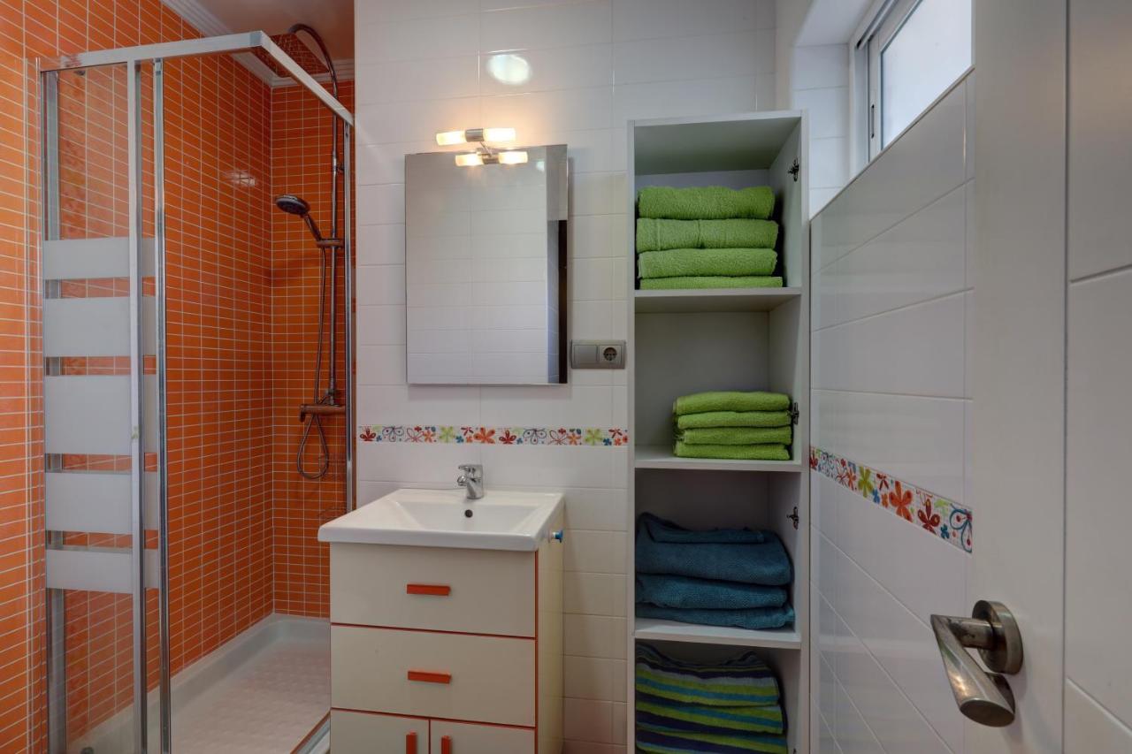 Apartamento 071 - Beachside Studio Perfect For A Family Getaway Torremolinos Exterior foto