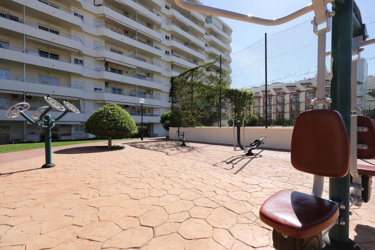 Apartamento 071 - Beachside Studio Perfect For A Family Getaway Torremolinos Exterior foto