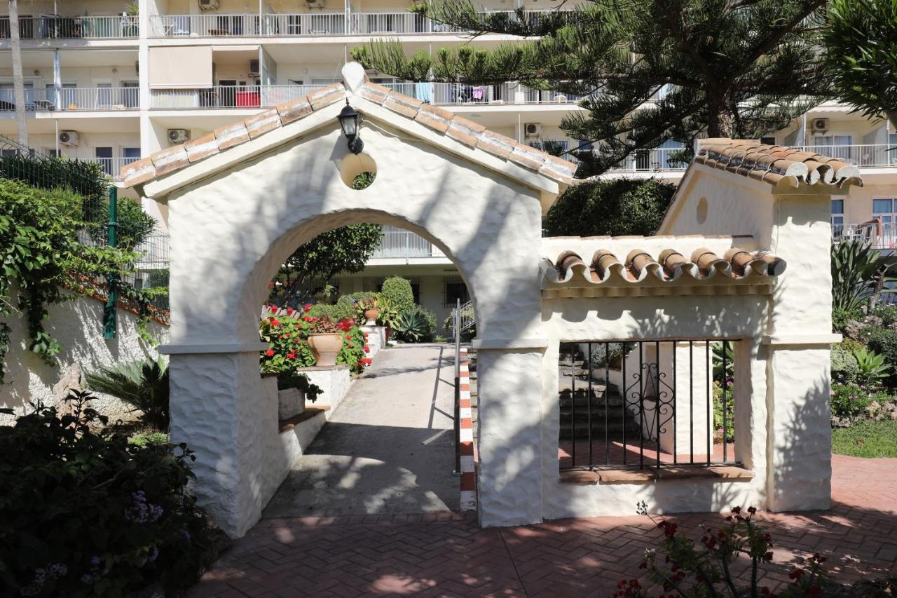 Apartamento 071 - Beachside Studio Perfect For A Family Getaway Torremolinos Exterior foto
