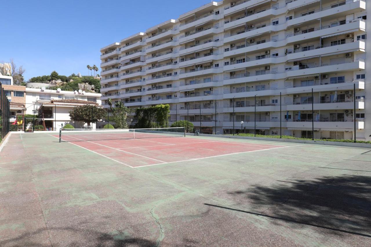 Apartamento 071 - Beachside Studio Perfect For A Family Getaway Torremolinos Exterior foto